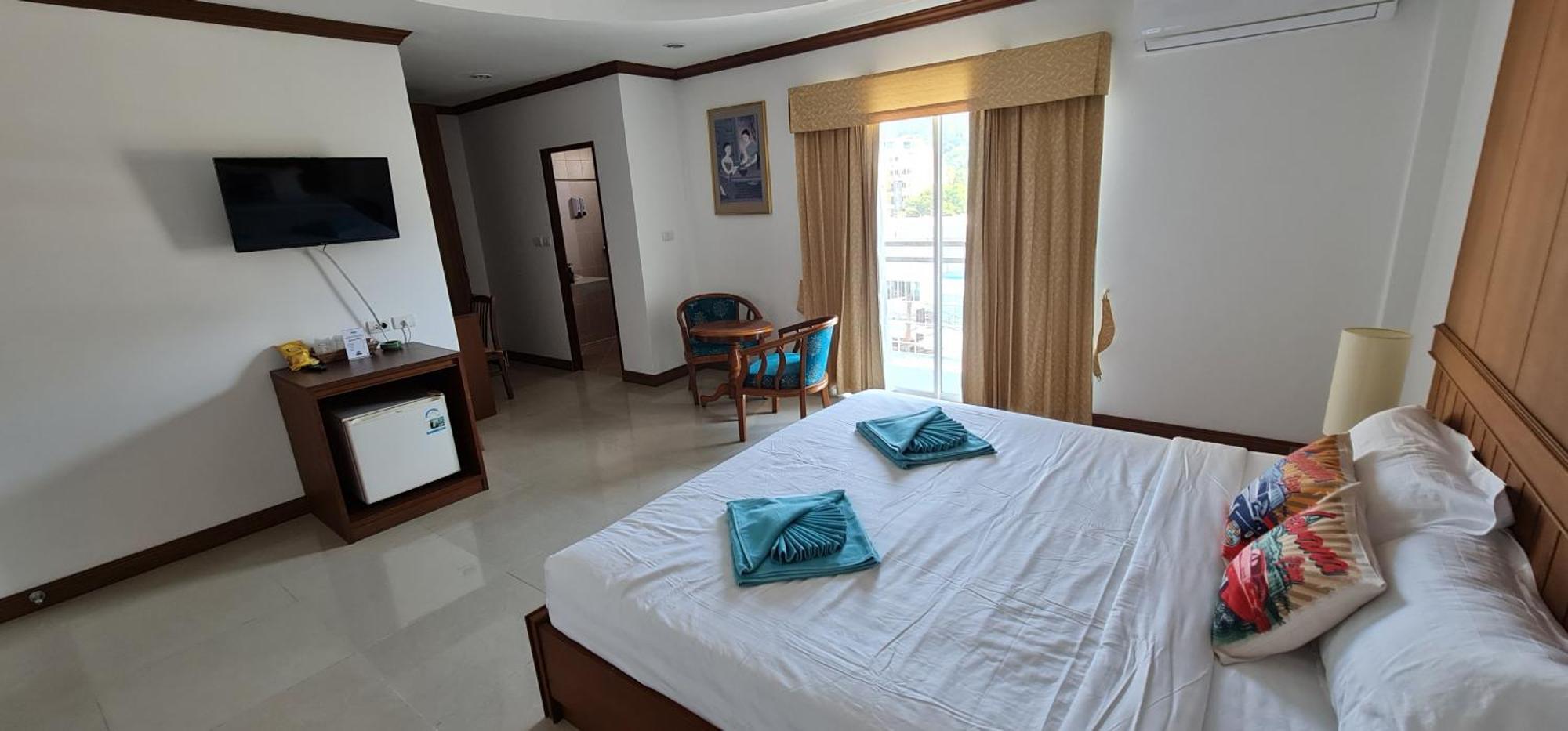 Pipikuku Hotel & Restaurant Patong Exterior photo